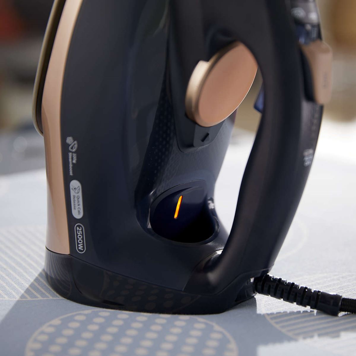 Fier de călcat Philips GC4909/60
