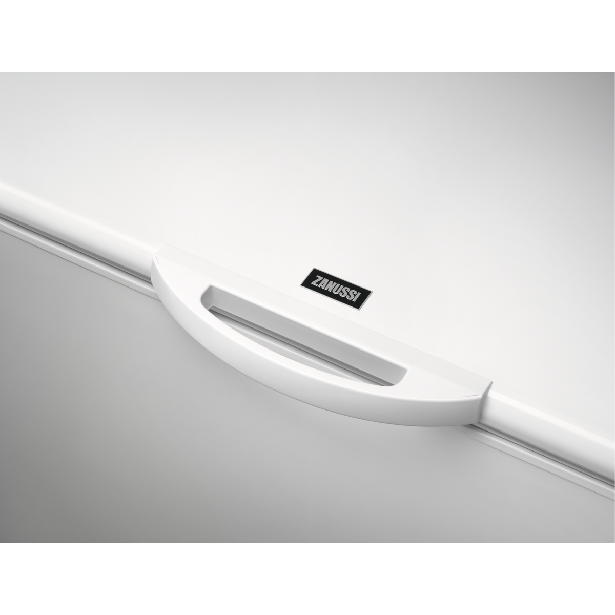 Lada Frigorifica Zanussi Zfc41400wa 400 L Clasa A Alb Emag Ro
