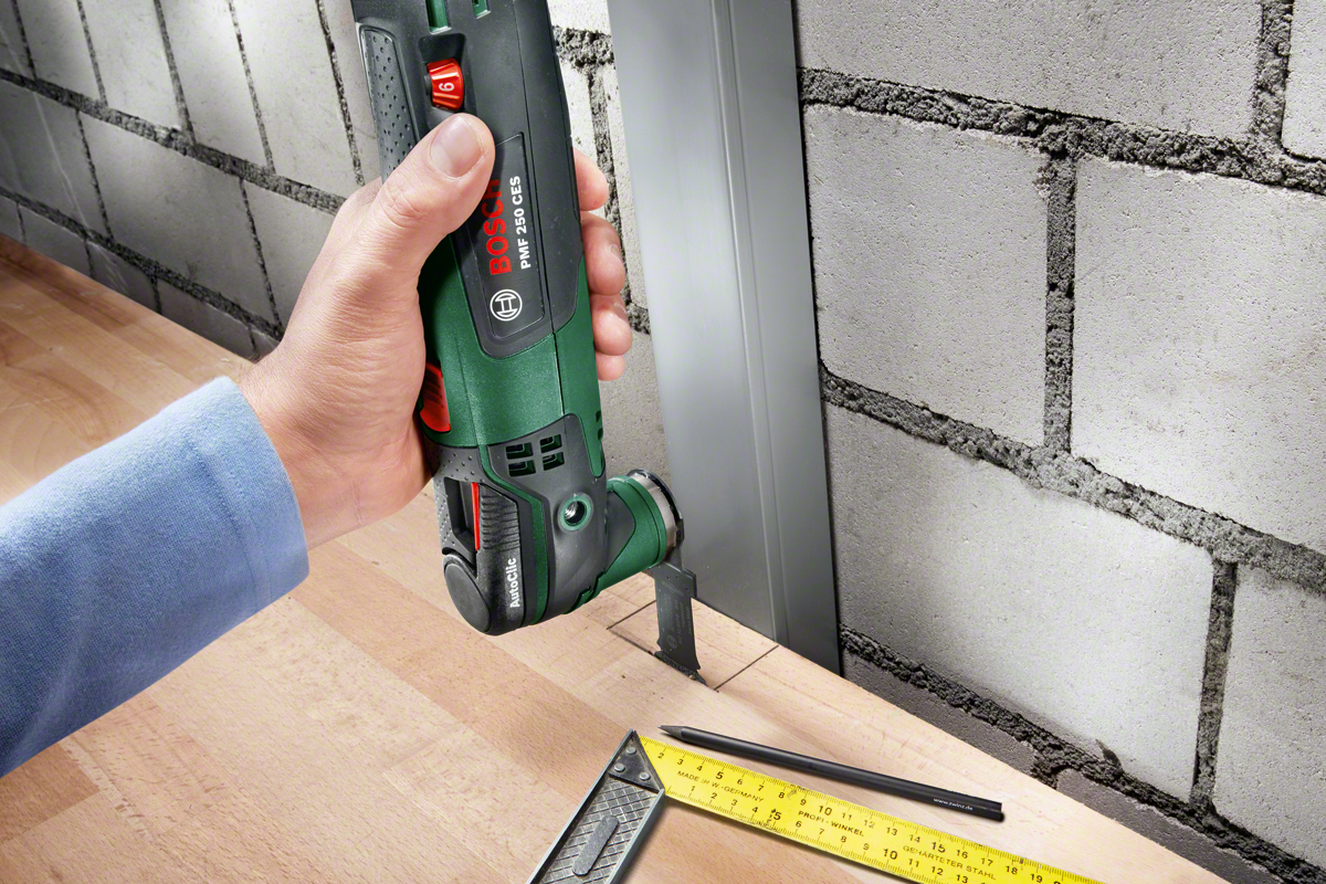 Sculă multifuncţională Bosch 0603102120