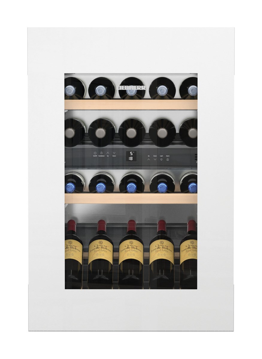 Vitrină de vin încorporabilă EWTgw 1683, 104 L, 33 sticle, Alarmă uşă, Siguranţă copii, Display, Control electronic, Iluminare LED, Rafturi lemn, H 89 cm