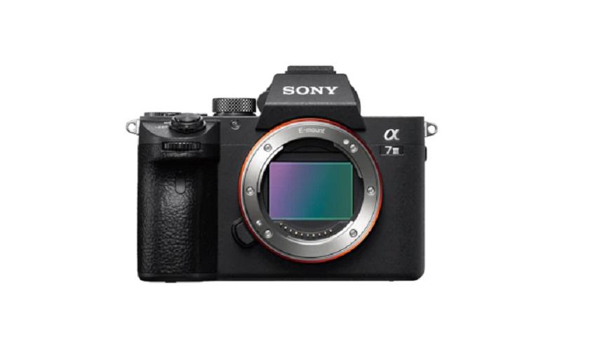 α7 III CU SENZOR DE IMAGINE FULL FRAME DE 35 MM