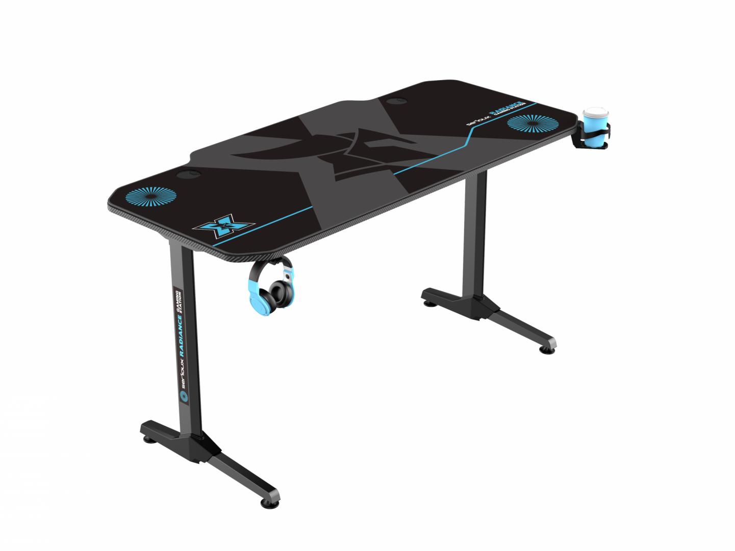 Birou gaming Serioux Radiance, material  otel carbon laminat, grosime 1.5mm, blat MDF invelit in fibra de carbon, dimensiuni blat: 1400*660* 15mm, mousepad pe intreaga suprafata a blatului(rezistent la apa), dimensiuni mouse pad: 1400*660*2mm, suport casti, suport cana/pahar, sistem management