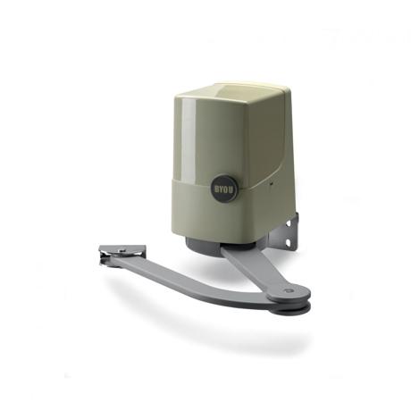 Kit automatizare pentru porti batante PRETTY Byou, format din 2 x brate electromecanice 24Vdc, 1 x unitate control cu receptor radio, 1xpereche fotocelule, 1 x lampa semnalizare, 2 x telecomanda. Serecomanda instalarea pentru porti de maxim 180kg si odeschidere de 2 x1.75m. Optional se pot comanda