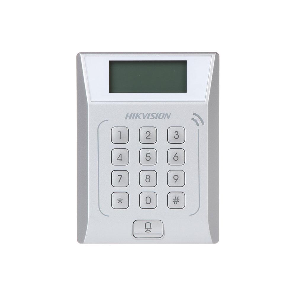 Cititor standalone cu tastatura si card proximitate Hkvision DS-K1T802E, suporta cartele EM 125Khz, capacitate 3000 carduri si 10000 evenimente, autentificare: card, card si  parola,display 128x64, Exit Button × 1, Door Sensor × 1, Doorbell × 1, E-lock Output × 1