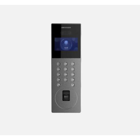 Videointerfon de exterior IP cu recunoastere faciala si amprenta digitala Hikvision DS-KD9203-FE6, recunoaste pana la 5000 imagini faciale, 5000 amprente digitale, 25000 carduri,10000 utilizatori, deschidere faciala (suporta anti-spoofing), amprenta si card, distanta recunoastere faciala 2metri